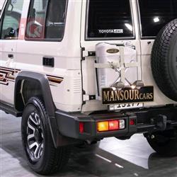 تويوتا لاند كروزر 76